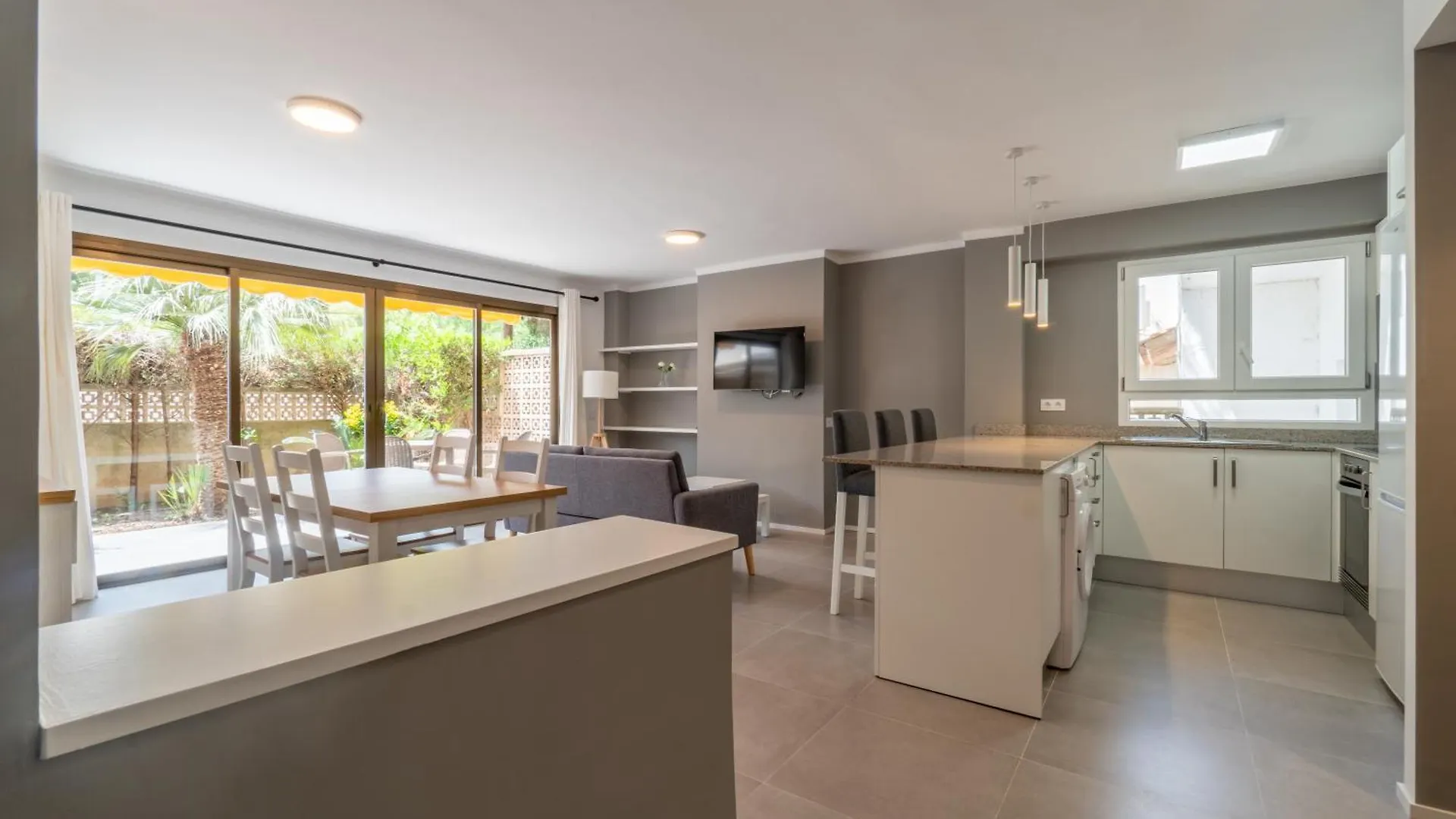 Ponent Cala Ratjada Apartments F Spanje