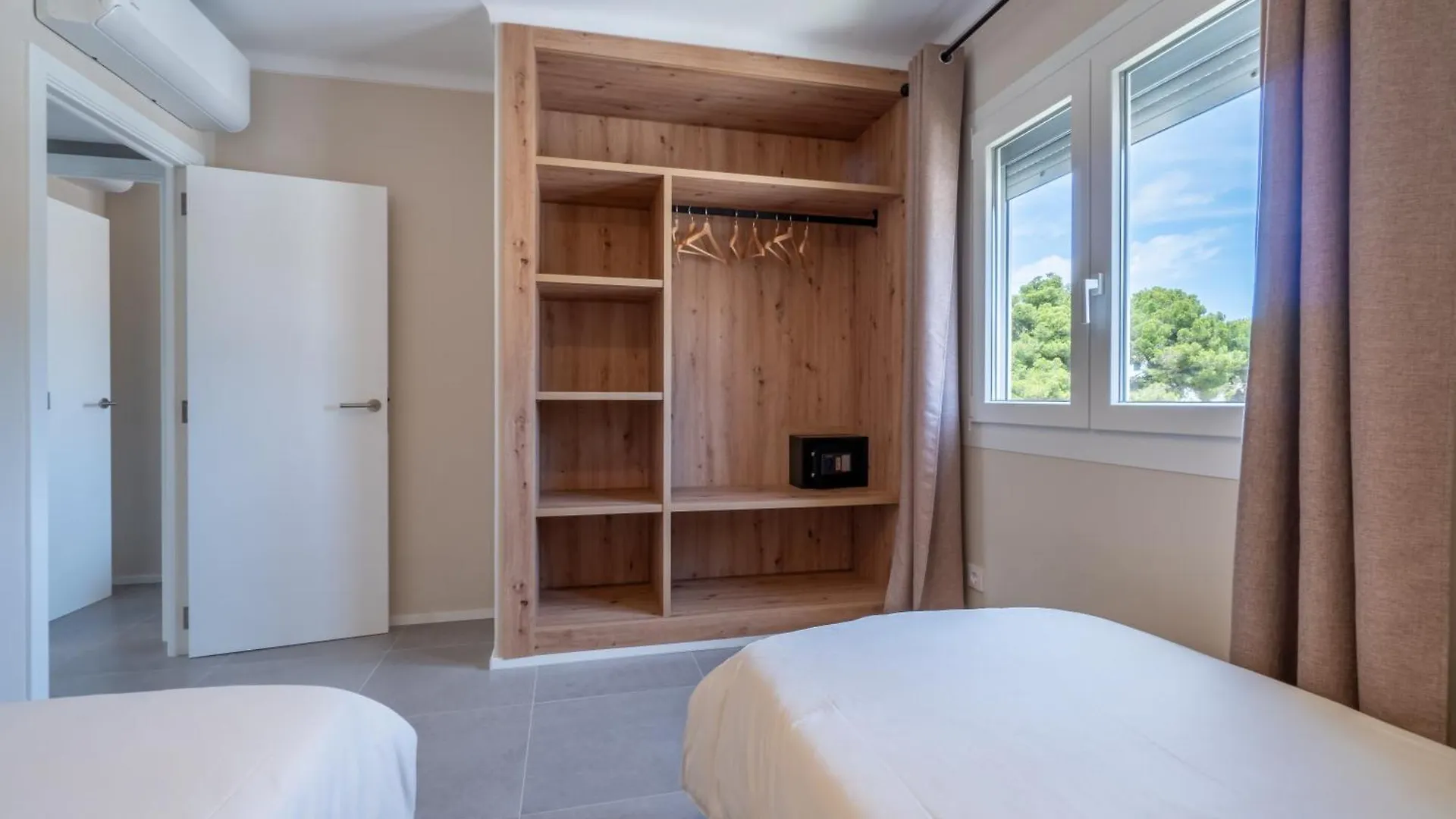 Ponent Cala Ratjada Apartments F Spanje