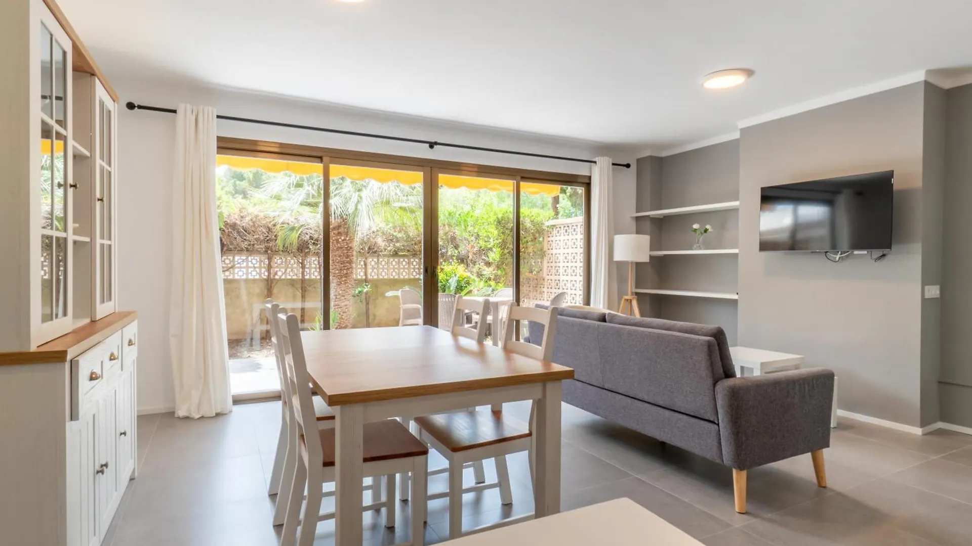 Ponent Cala Ratjada Apartments F Spanje