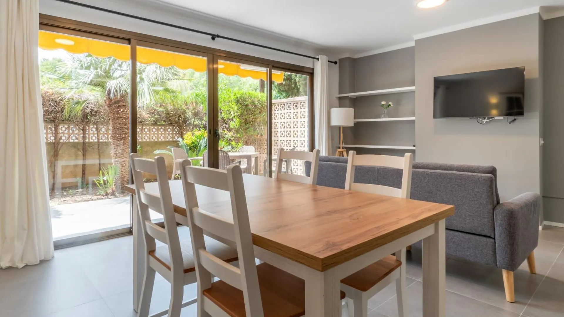 Ponent Cala Ratjada Apartments F 0*, Cala Ratjada (Mallorca) Spanje